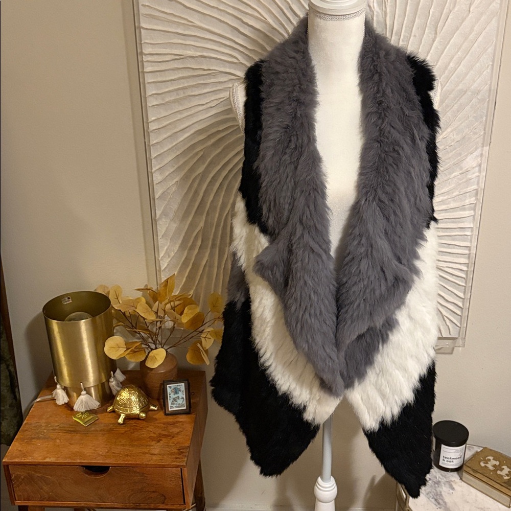100% Rabbit Fur & Cashmere Bloomingdale’s Top/Vest - Picture 13 of 13